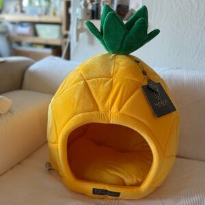 BNWT 🍍 Pineapple Dog Bed Cat Bed Pet Bed